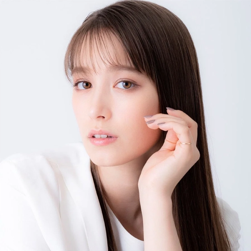 モデル／トラウデン 直美 氏