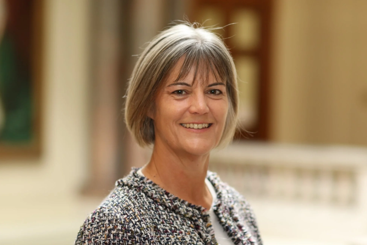 ジュリア・ロングボトム駐日英国大使