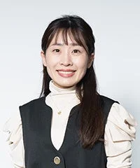 笑顔の女性のポートレート