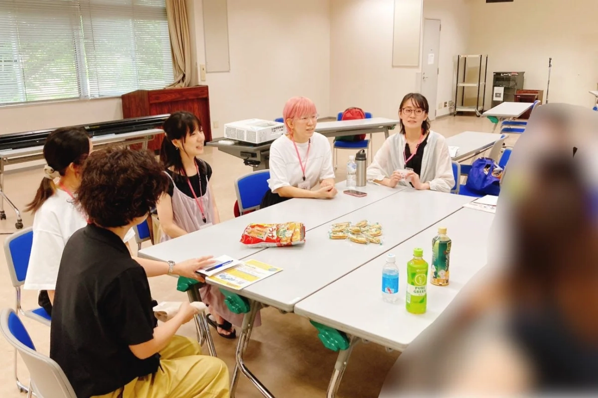 シンママゼミでの女性たちの会話風景